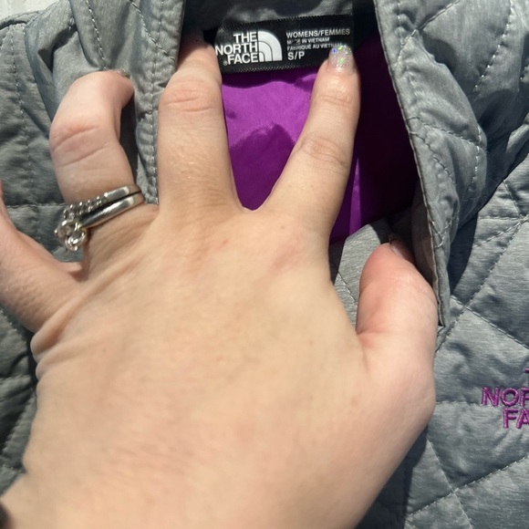 The North Face Womens Tamburello Jacket Heather Grey /Purple Size Small NWOT - Picture 3 of 8
